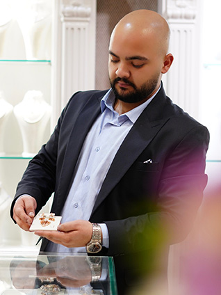 میز کار طلاساز