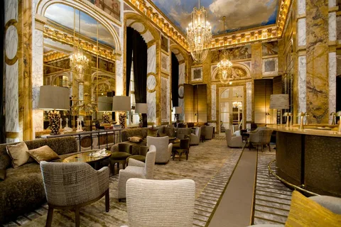 هتل د لا پائوا در پاریس 